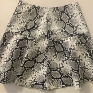 Women’s A line Vegan Leather mini skirt Size 4/6